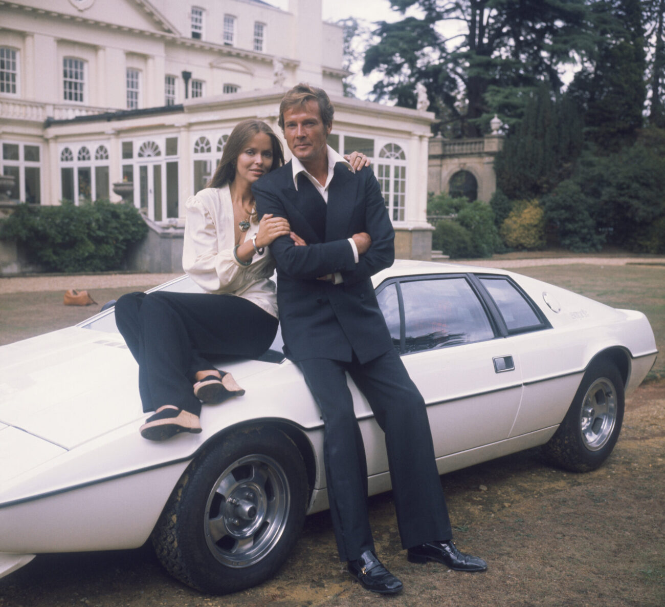 james bond roger moore lotus esprit