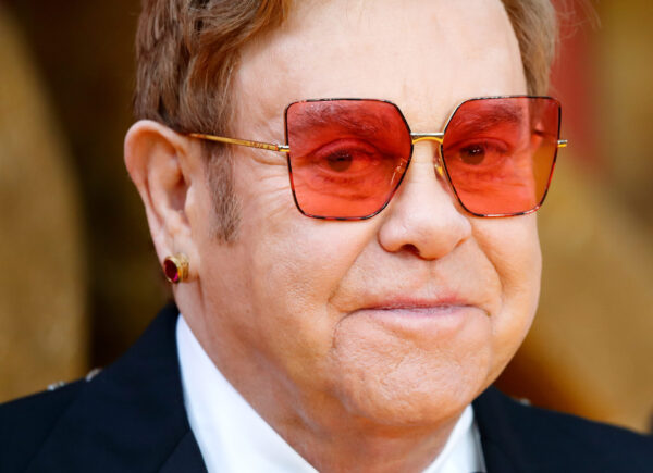 Elton John bij de première van The Lion King in Londen, 2019.