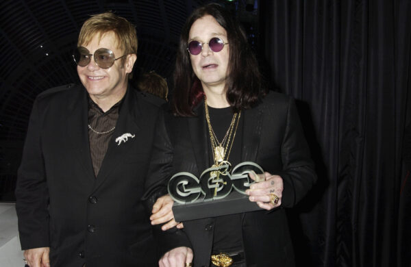Elton John en Ozzy Osbourne in Londen, 2004.