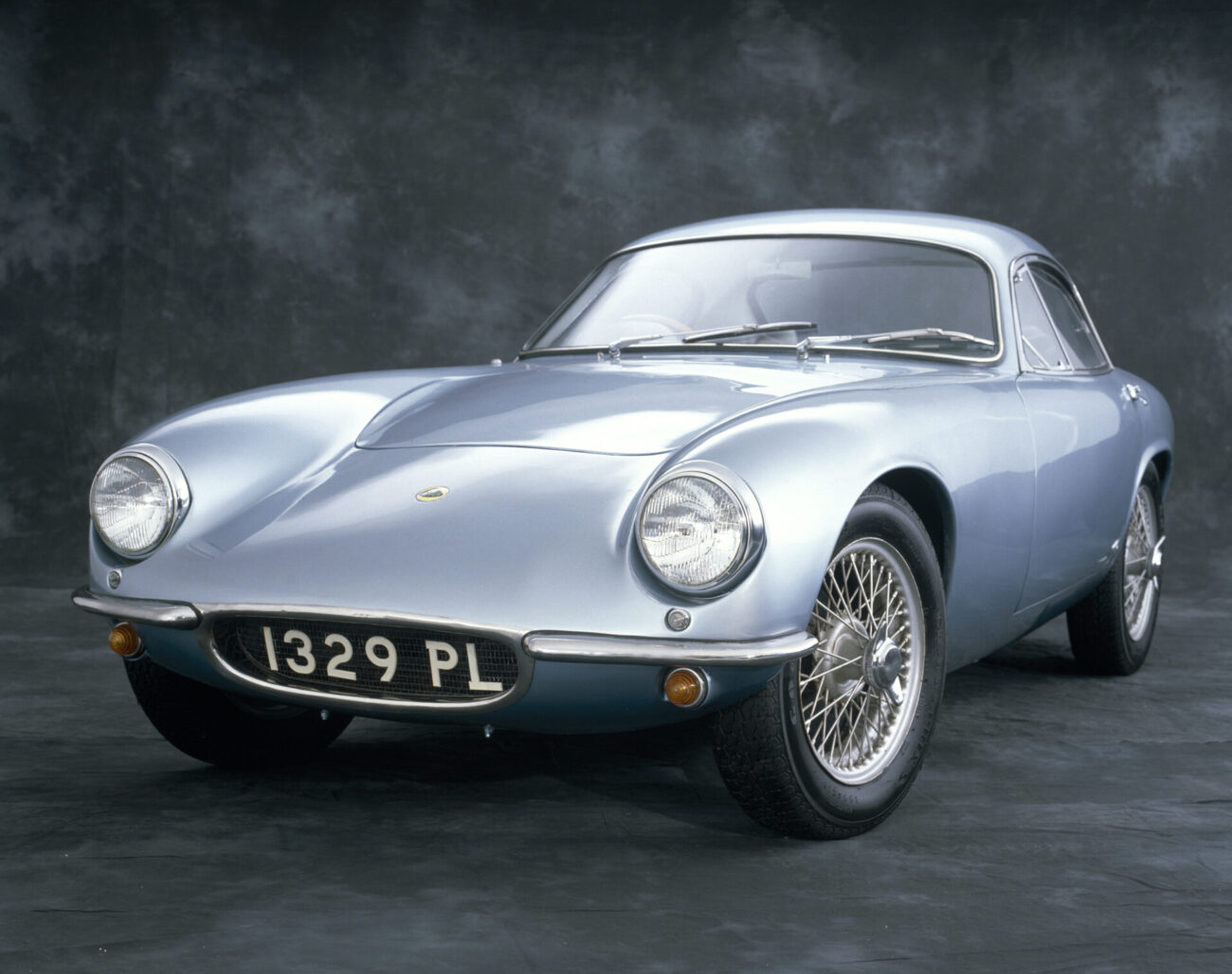 De Lotus Elite die in 1960 op Le Mans eerste werd.