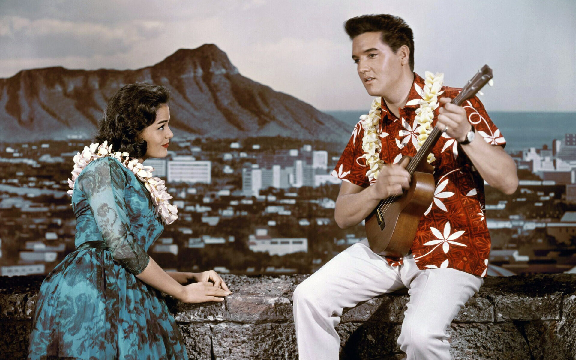 Joan Blackman and Elvis Presley in Blue Hawaii