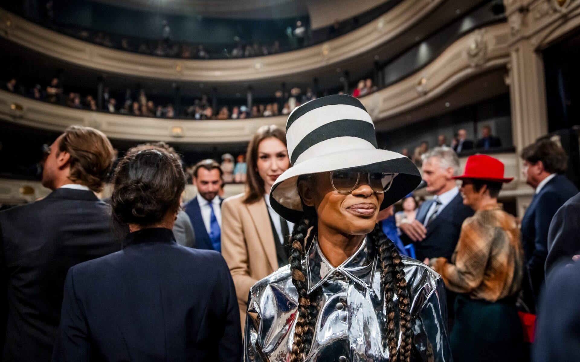 DEN HAAG - Sylvana Simons (BIJ1) bij aankomst voorafgaand aan de Troonrede in de Koninklijke Schouwburg. De Troonrede wordt dit jaar voorgelezen in de Schouwburg, omdat de Ridderzaal niet beschikbaar is door de verbouwing van het Binnenhof. ANP REMKO DE WAAL