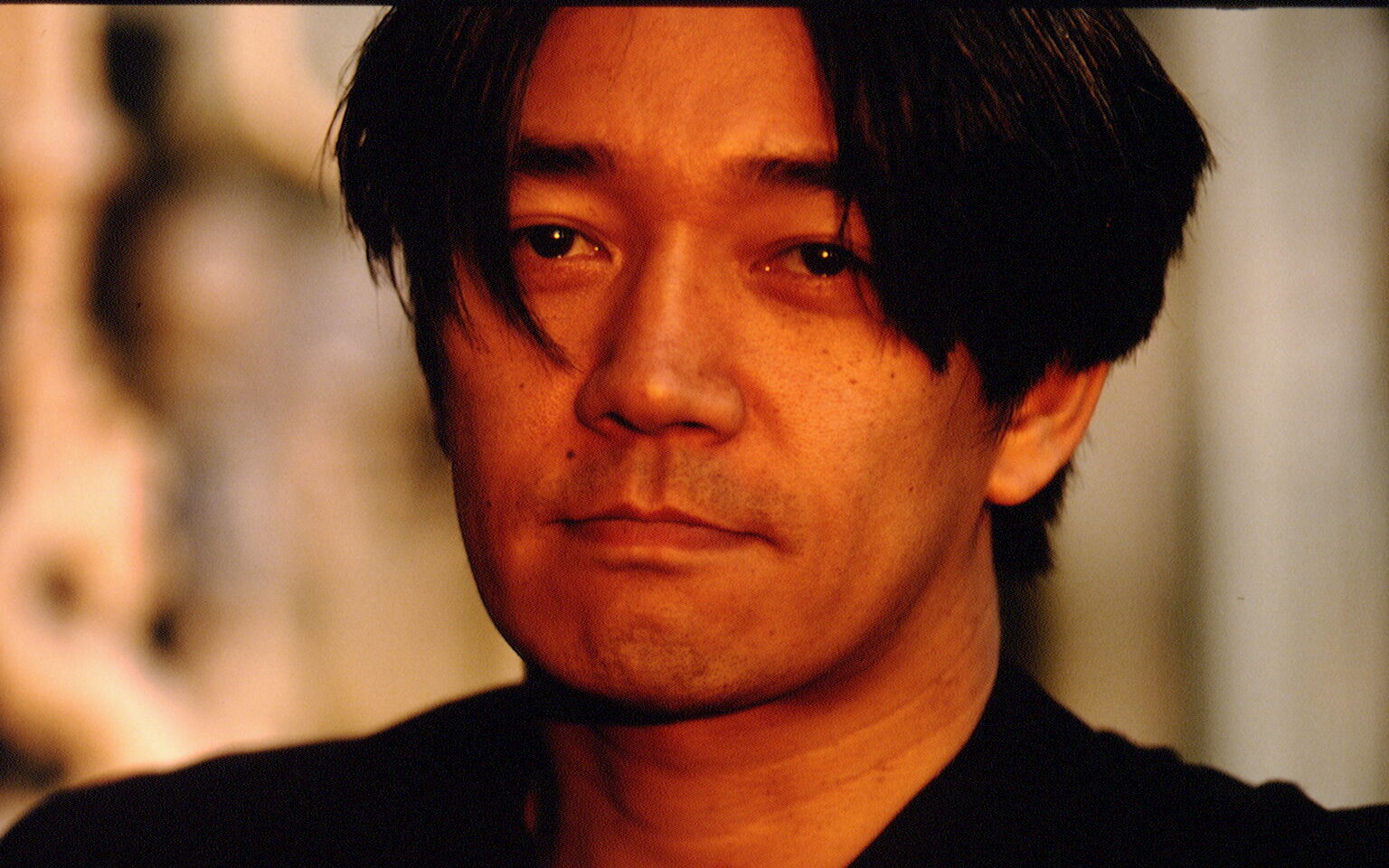 Portrait du compositeur et chef d'orchestre japonais Ryuichi Sakamoto. (Photo by Stephane Cardinale/Sygma via Getty Images)