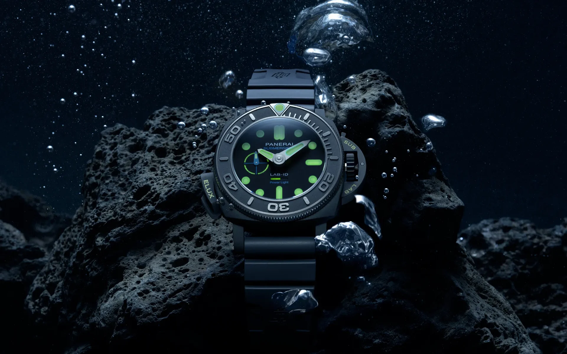 Panerai’s Submersible Elux LAB-ID maakt eigen lichtshow